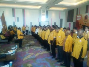 Ketua Partai Hati Nurani Rakyat (Hanura) provinsi Papua, Hengky Kayame melantik ketua Dewan Pengurus Cabang (DPC) di 28 kabupaten dan 1 Kota se-Papua di salah satu hotel di Kota Jayapura, Sabtu (Admin).