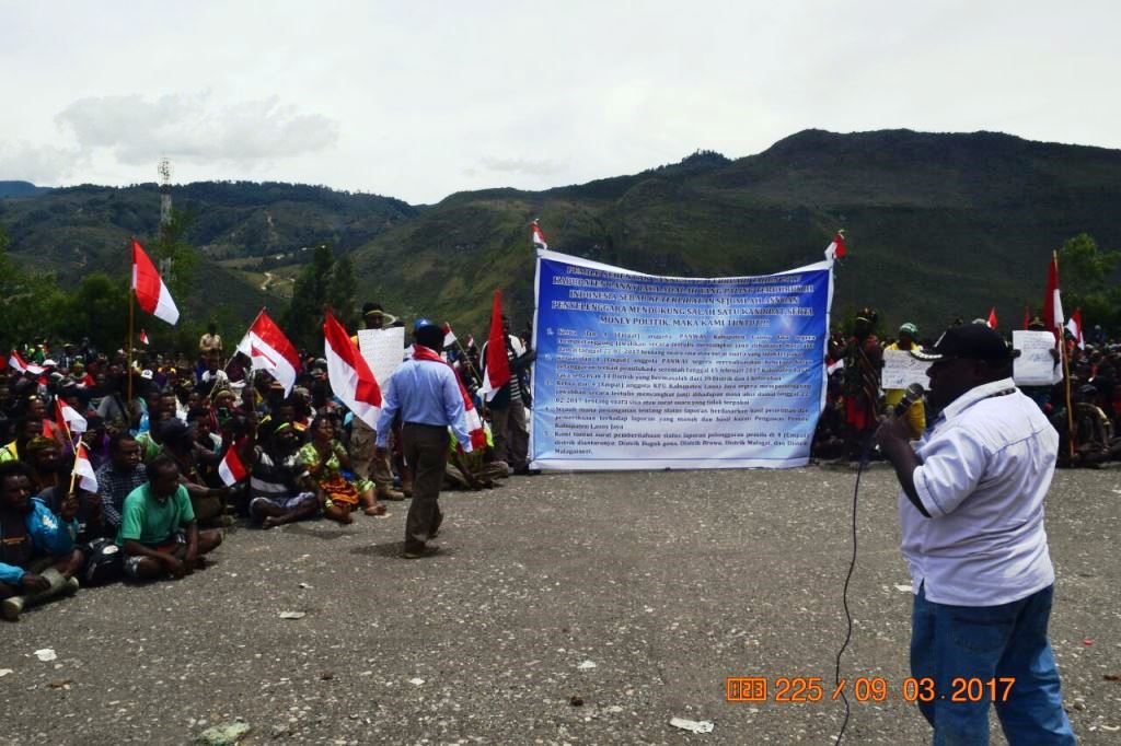 Pendukung Pasangan Bripas Aksi Damai Serentak di KPU Papua dan Lani Jaya