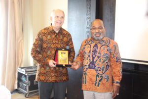 Gubernur Lukas Enembe bersama Dubes Amerika Untuk Indonesia, Joseph R Donovan Jr