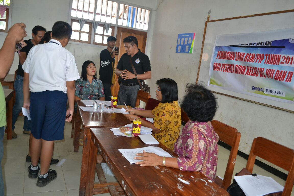 Diduga Pungli, Empat Guru SMP 2 Kabupaten Jayapura Diamankan