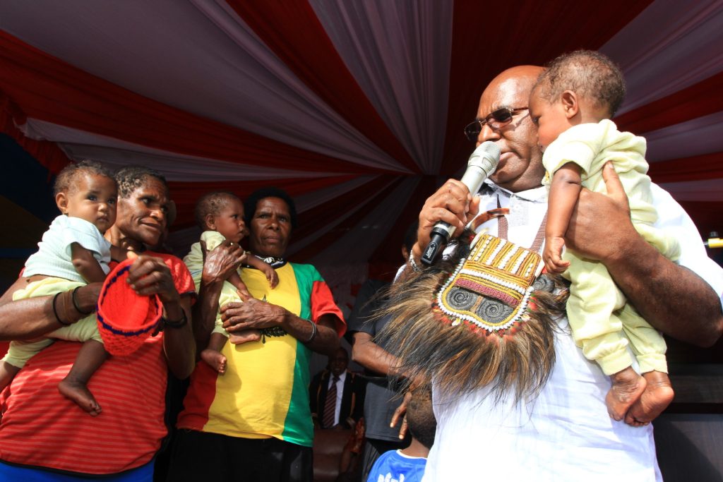 Sentuhan Gubernur Papua Dalam Mengangkat Kualitas Hidup Penduduk