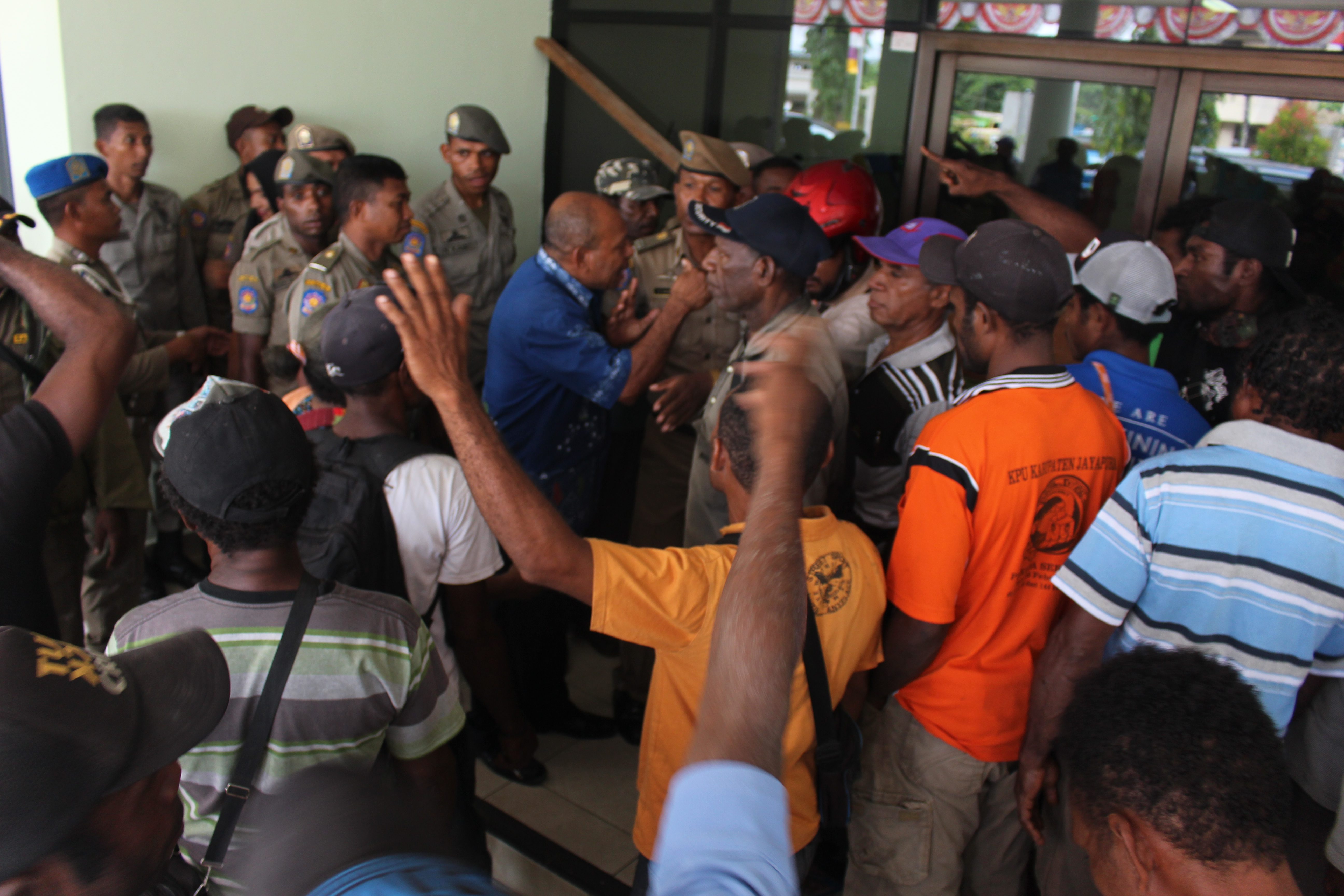 PU Papua Pastikan Akan Bayar Ganti Rugi Warga Waibron