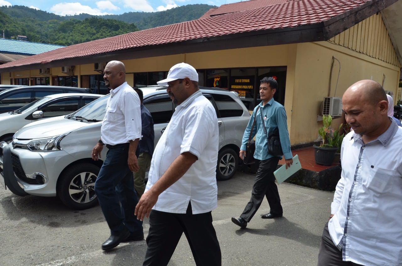 Bupati Biak Numfor Thomas Ondi Resmi Jadi Tahanan Polda Papua