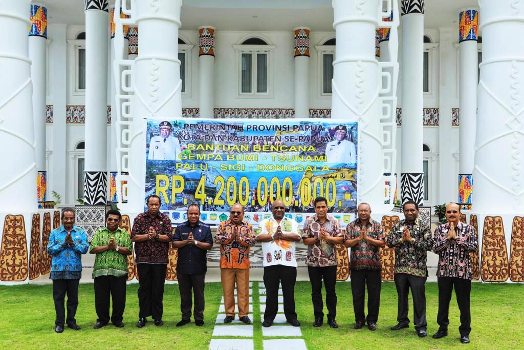 Pemerintah Papua Siap Serahkan  Bantuan Rp 4,2 Miliyar ke Palu