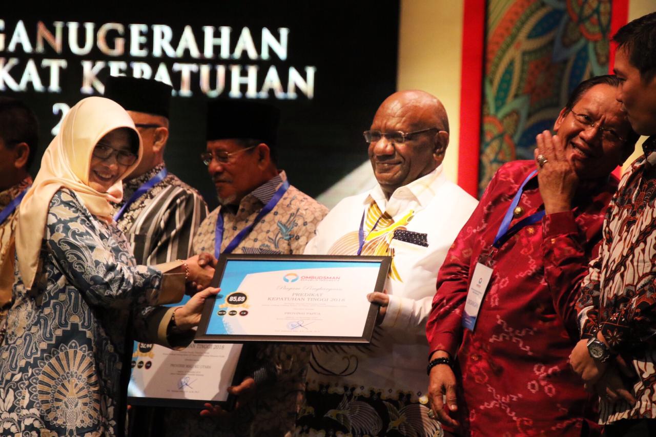 Ombudsman Anugerahkan Provinsi Papua Predikat Kepatuhan 2018