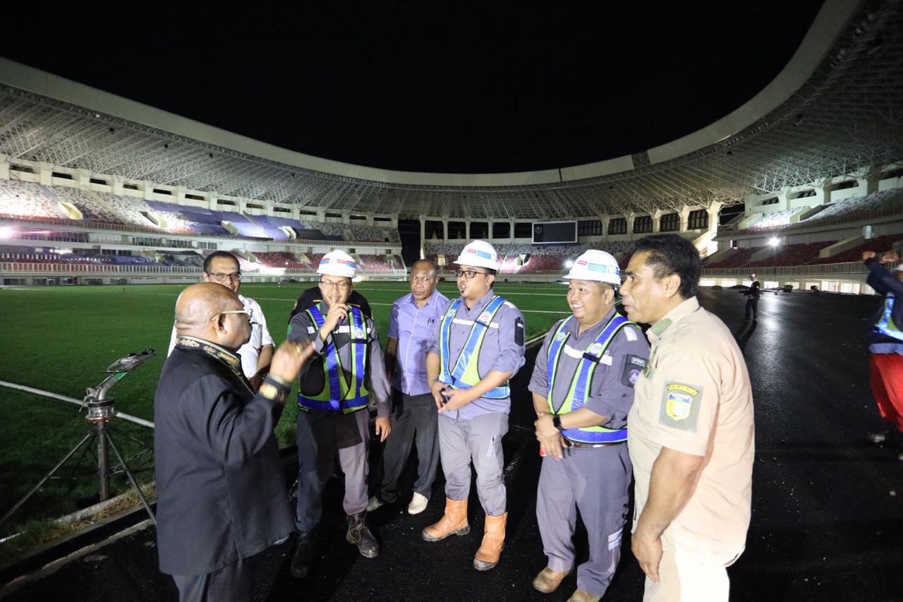 Gubernur Lukas: Hoki Pindah Ke Biak, Stadion Dipastikan Molor