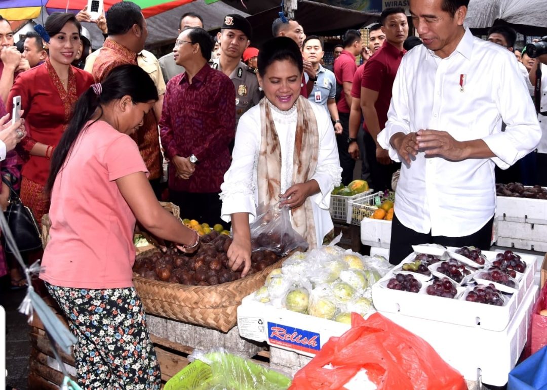 Presiden Awali Kunker di Bali Dengan Meninjau Pasar Sukawati