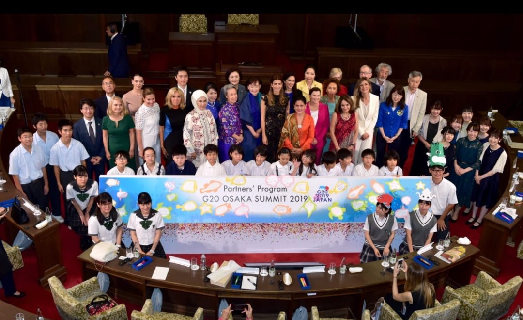 Pesan Ibu Negara di Osaka: “Lestarikan Laut Kita Demi Anak Cucu”