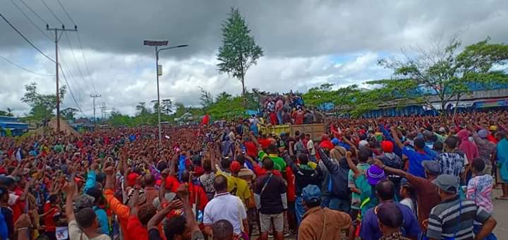 Ribuan Massa di Yahukimo Minta Gubernur Pulangkan Mahasiswa Papua
