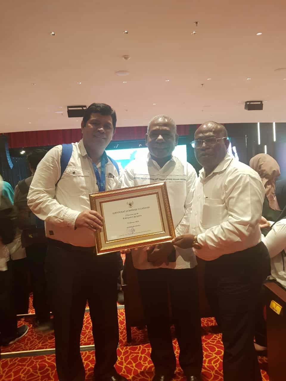 Sukses Tangani Filariasis dan Malaria, Kabupaten Jayapura Terima Penghargaan