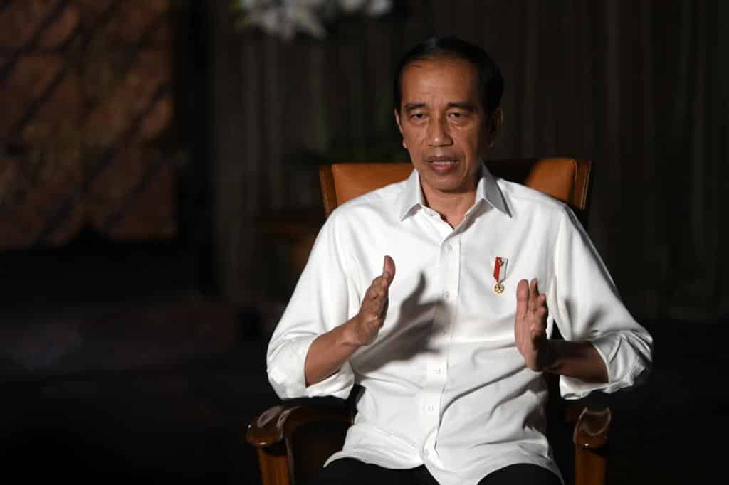 Presiden Jokowi Minta Percepat Vaksinasi Massal di Daerah