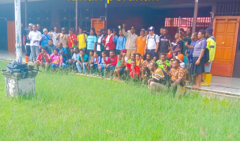 Kadis Peternakan Perikanan dan Perkebunan Pegubin Sambut Gembira 33 Mahasiswa Universitas Okmin Papua Jalani PKL