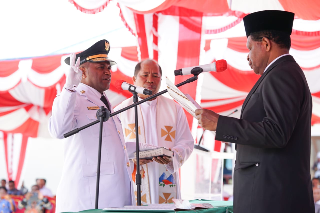 Penjabat Gubernur Papua Pegunungan Lantik Wakil Bupati Pegubin PAW