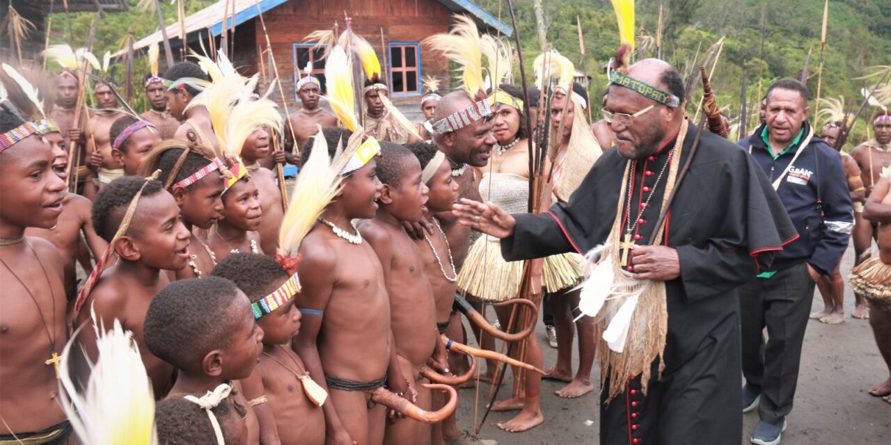 Akhiri Kunjungan Kanonik di Paroki Abmisibil Pegubin, Uskup Yan You: “Saya Ingin Mendengar Suara Umat”