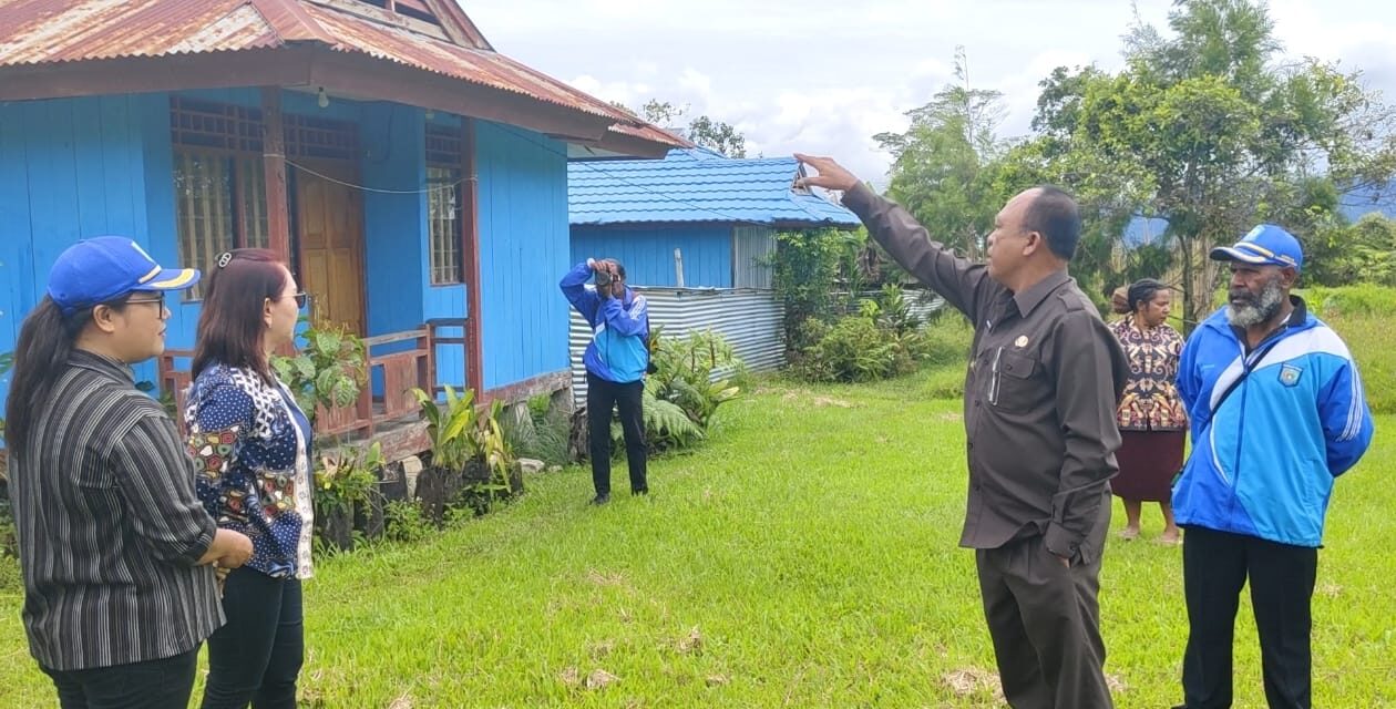 Penjabat Bupati Mamteng Siap Penuhi Fasilitas di SMA Negeri Kobakma Yang Kurang