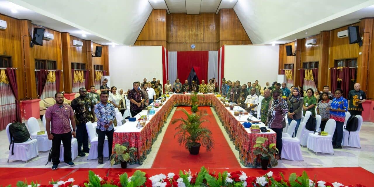 Rapat Monev APBD 2024 Dorong Percepatan Penyerapan Anggaran Provinsi Papua Tengah