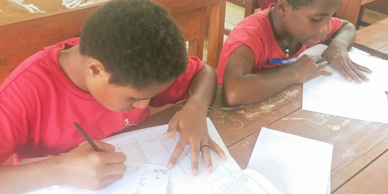 Universitas Okmin Papua Turun Ke 25 Sekolah Gelar Kompetisi Olimpiade Matematika di Pegubin