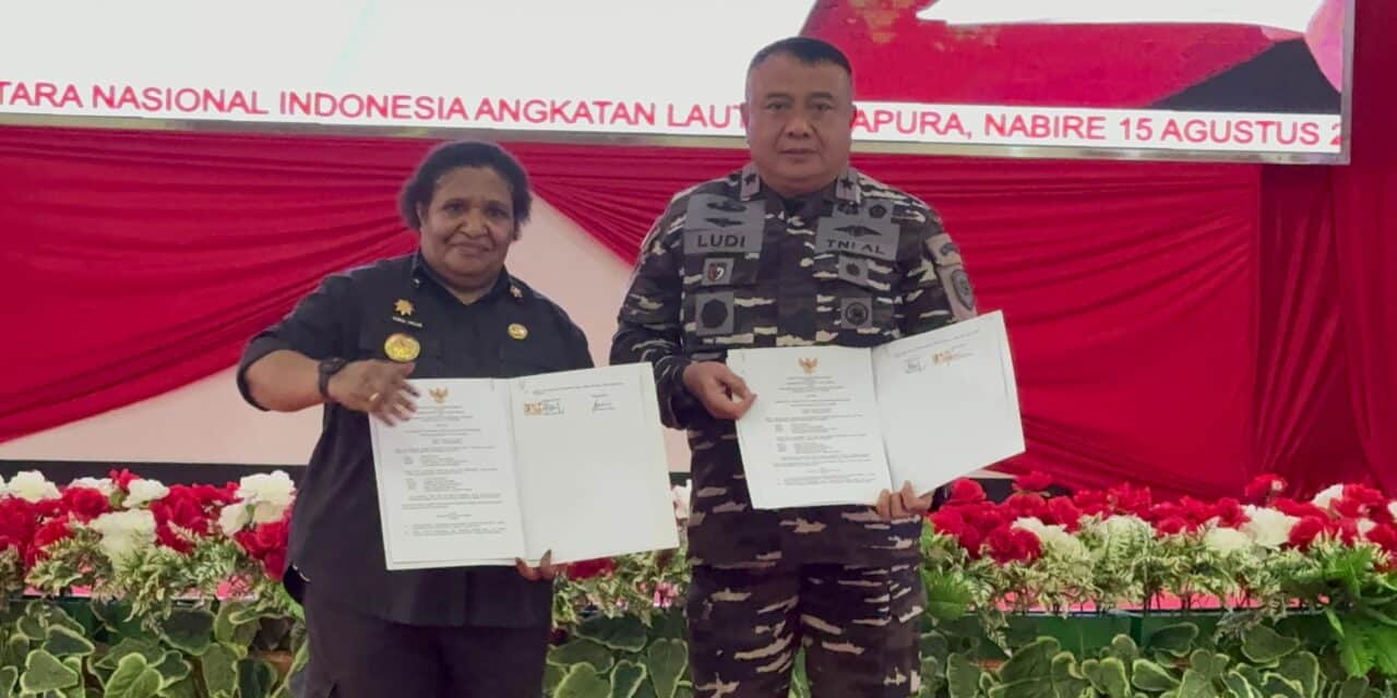 Pemprov Papua Tengah Serahkan Dana Hibah Rp 10 miliar Untuk Lantamal X Jayapura