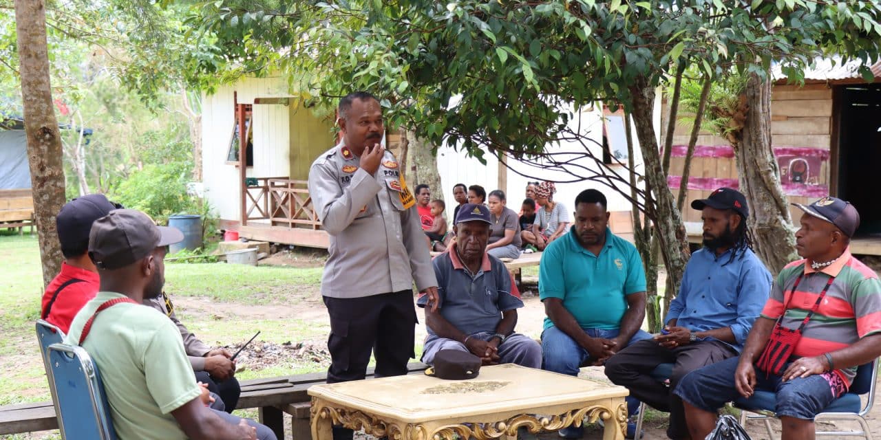 Wakapolres Mamteng Kunjungi Tiga Posko Pemenangan Calon Bupati-Wakil Bupati