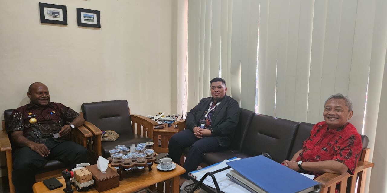 Bertemu Manajemen Trigana, Pjs. Bupati Pegubin Pastikan Rute Jayapura-Oksibil Siap Dibuka Pekan Ini