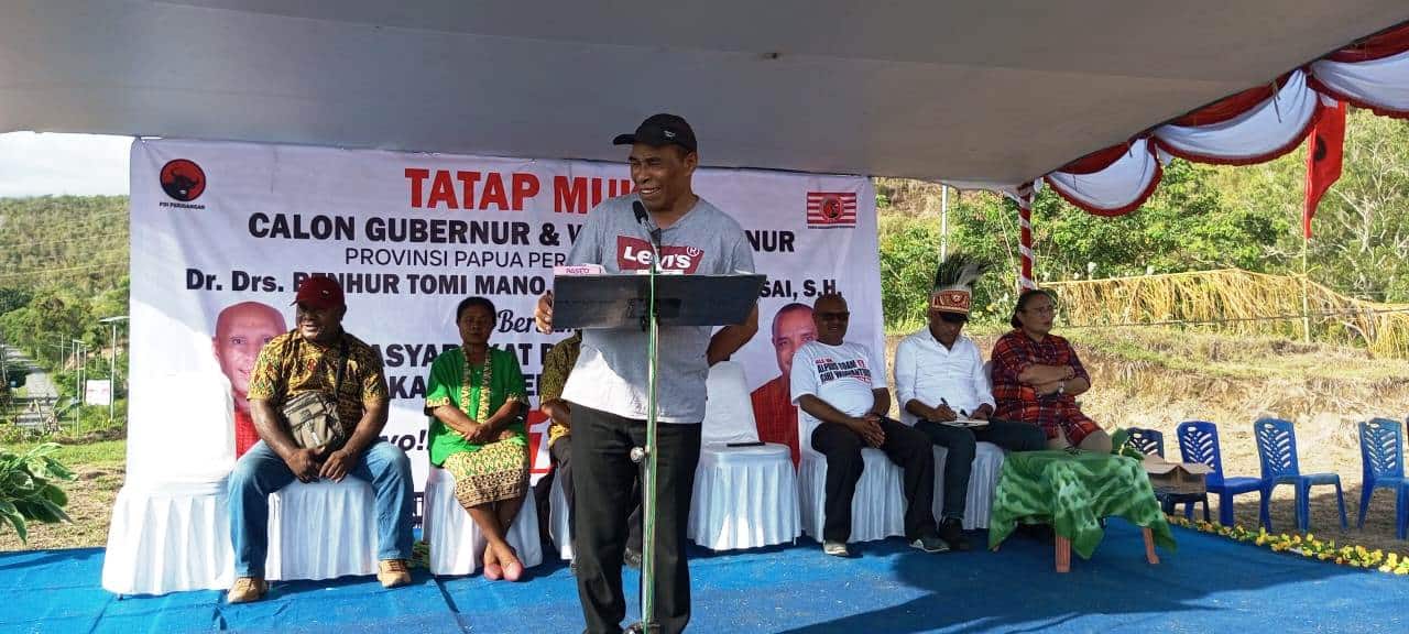 Disaksikan Delapan Ondo Afi, Warga Distrik Waibu “Utuh” Dukung BTM-YB