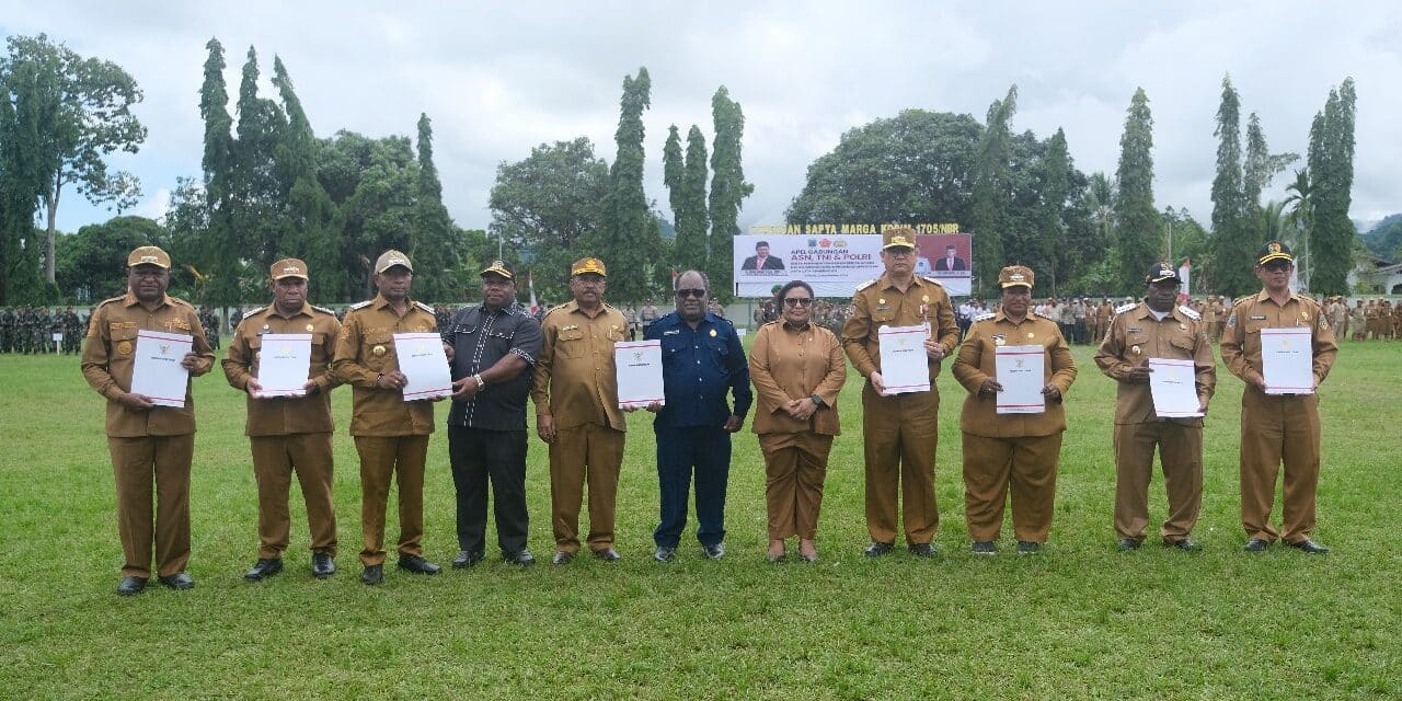 Wamendagri Ribka Haluk Teken Dukungan Program ASTA CITA Bersama Para Kepala Daerah di Papua Tengah