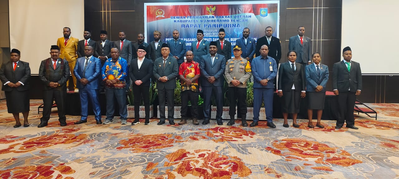 Sah! DPRD Mamteng Resmi Tetapkan Yonas Kenelak-Itaman Tago Sebagai Bupati dan Wakil Bupati Terpilih