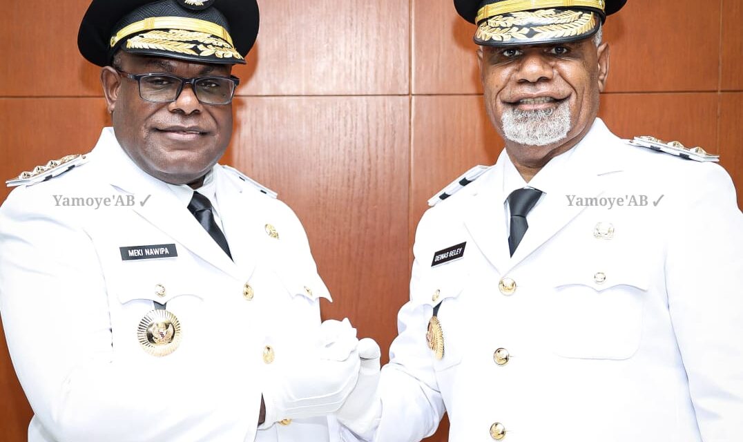 Meki Nawipa dan Deinas Geley Catat Sejarah Sebagai Gubernur dan Wagub Pertama Papua Tengah dan Dilantik Presiden  