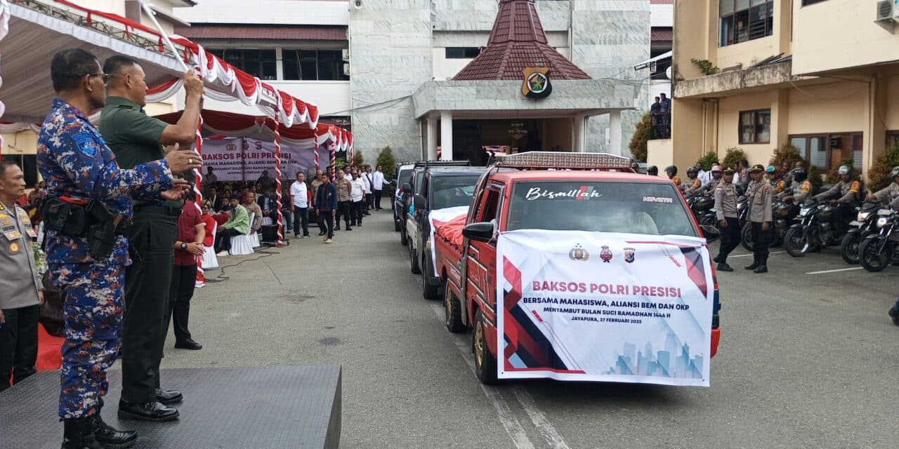 Baksos Polri Presisi, Polda Papua Salurkan 2500 Paket Sembako buat Mahasiswa dan Organisasi Kepemudaan 