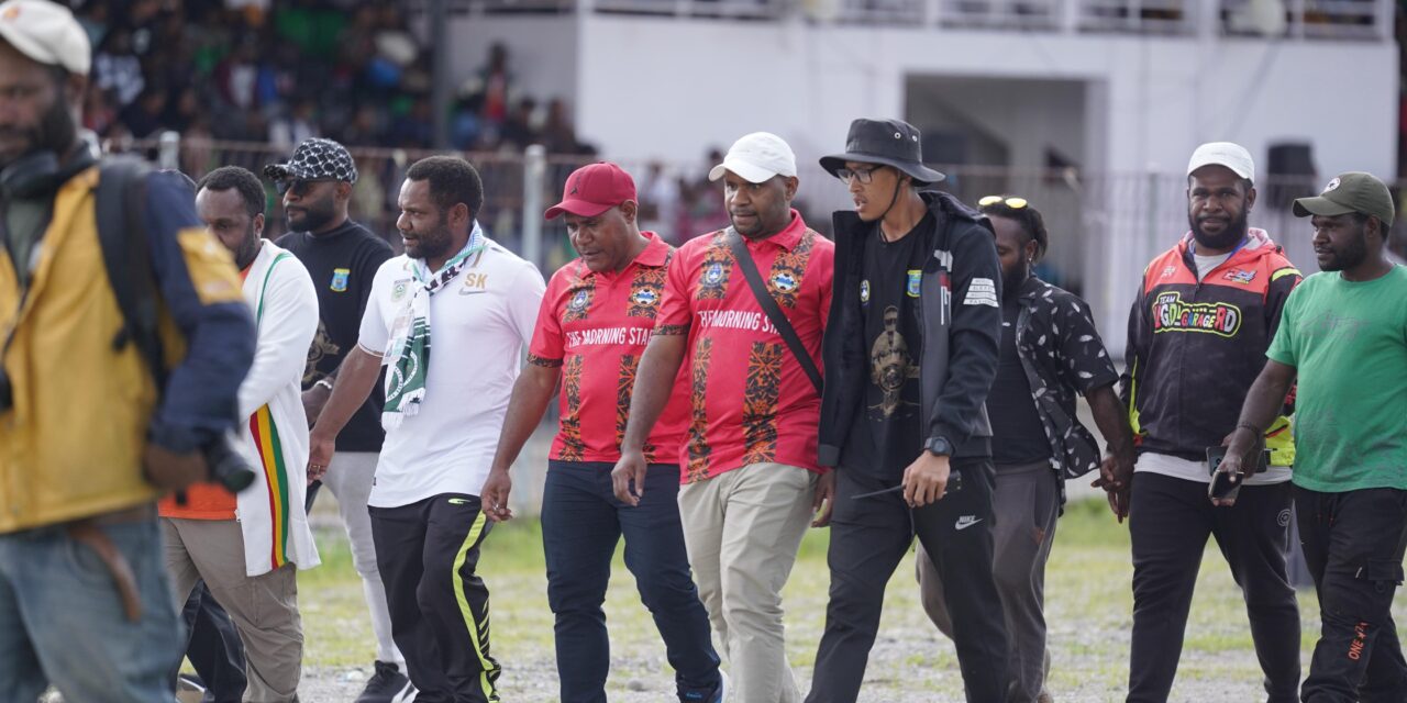 Wabup Arnold Nam: “Pemain Persigubin Harus Semangat Menuju Final, Kami Setia Berdiri Mendukungmu”