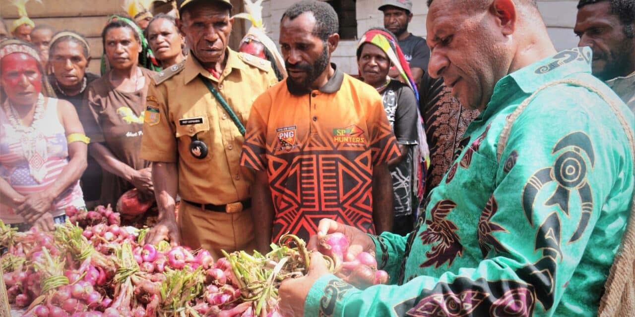 Dukung Program MBG, Bupati Dorong Petani Pegubin Harus Giat Berkebun Tangkap Peluang Ekonomi