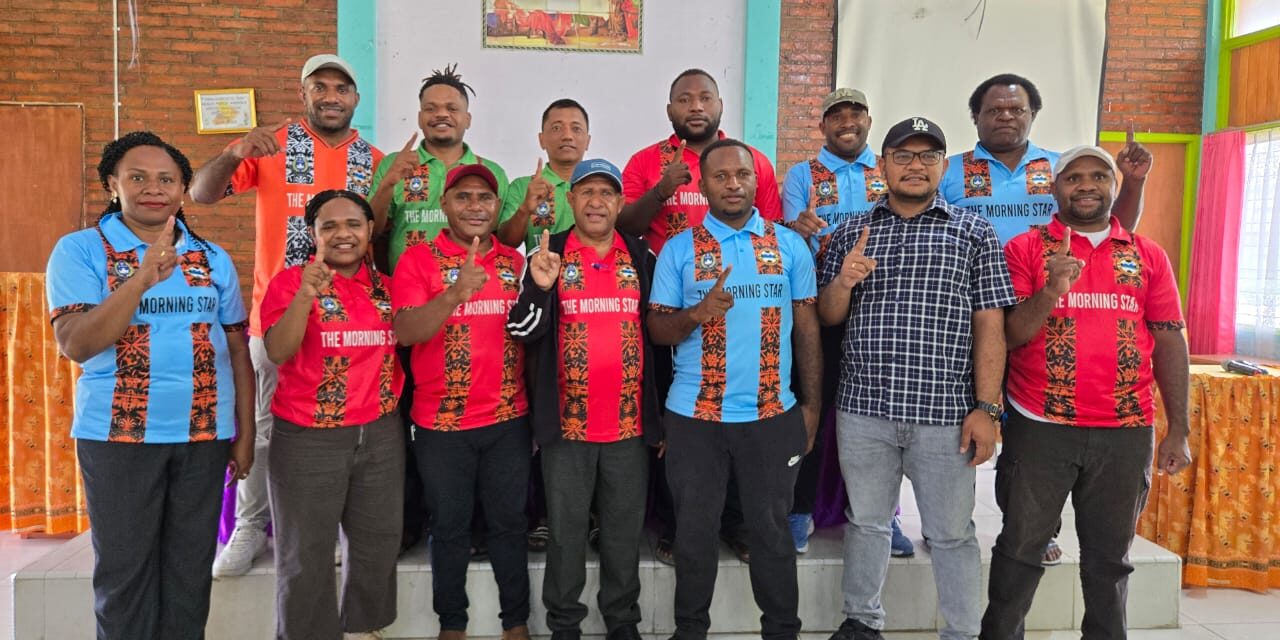 Datang Ke Wamena Beri Suport, Bupati Spei Optimis Persigubin Bawa Pulang Piala Ke Oksibil