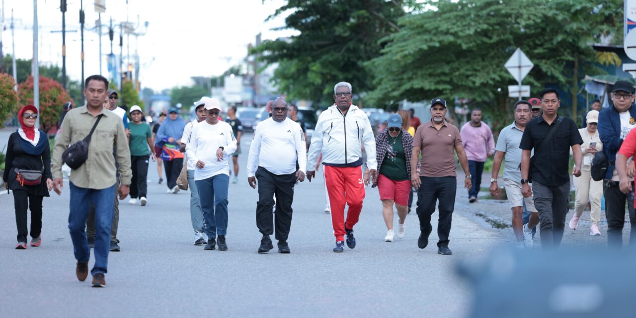 Ikut Car Free Day di Timika, Gubernur Meki Nawipa Ajak Warga Budayakan Jalan Sehat