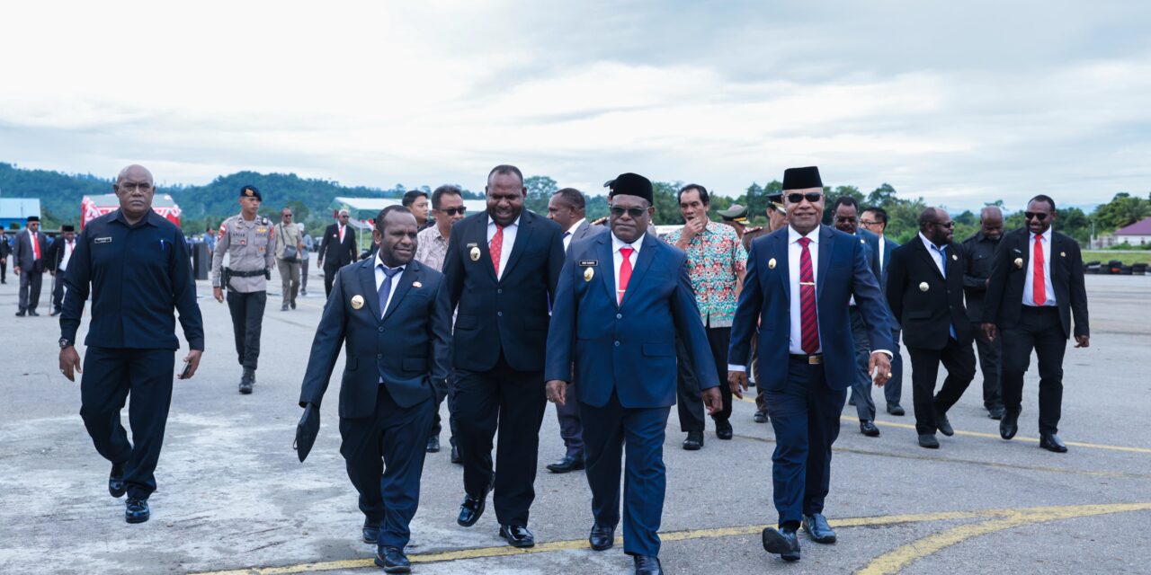 Gubernur Meki Nawipa: “Semangat Otonomi Daerah Harus Jadi Motor Penggerak Perubahan di Papua Tengah”