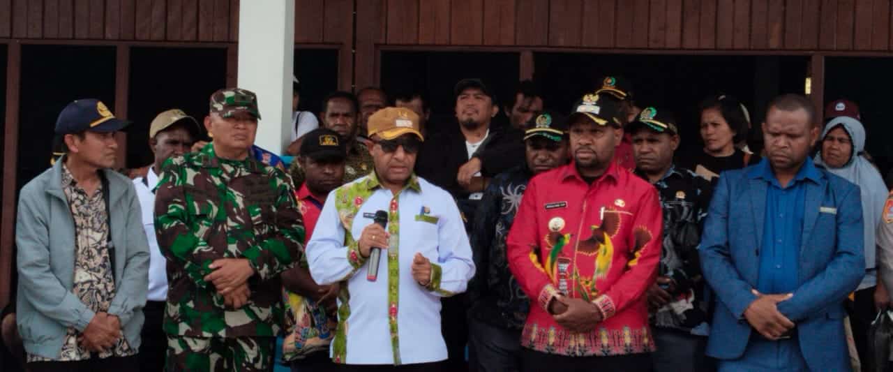 Bupati Spei Berani Pulangkan 28 Pelaku Penyakit Sosial Dari Oksibil Demi Selamatkan Generasi Okmekmin