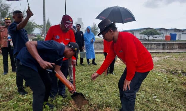 Peringati HUT ke-75, PGI Gandeng Pramuka Tanam Pohon di Teluk Youtefa