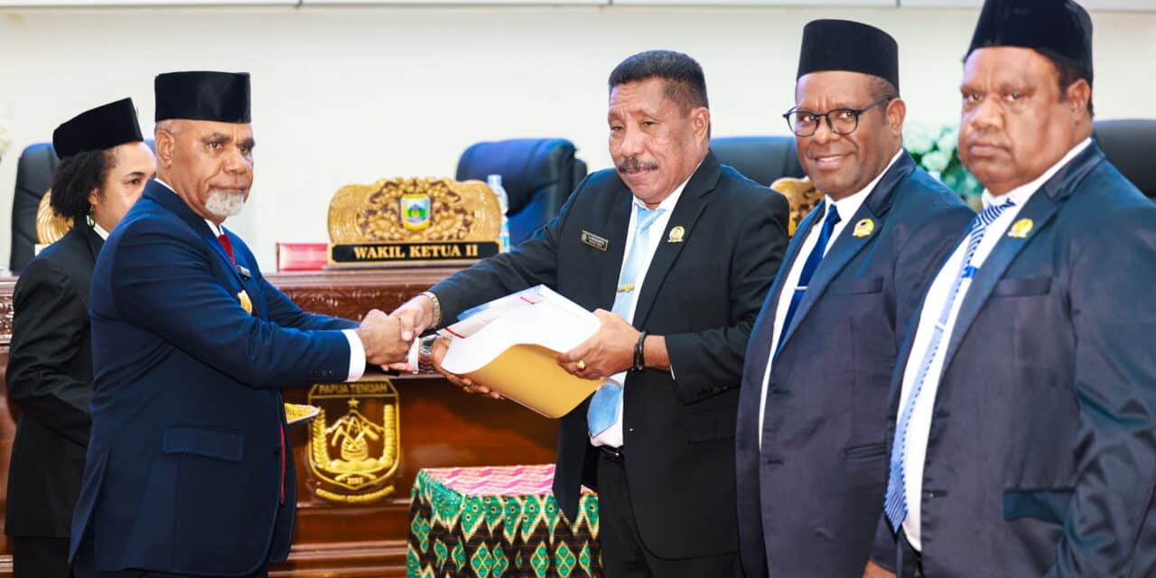 Di Hadapan DPRPT, Wagub Deinas Geley Dorong Ranperdasi Pemekaran 10 OPD Baru di Papua Tengah