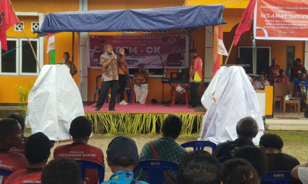 Warga Pulau Numfor “Tatap Muka” Bersama Constant Karma, Siap Dukung BTM-CK Pimpin Papua 
