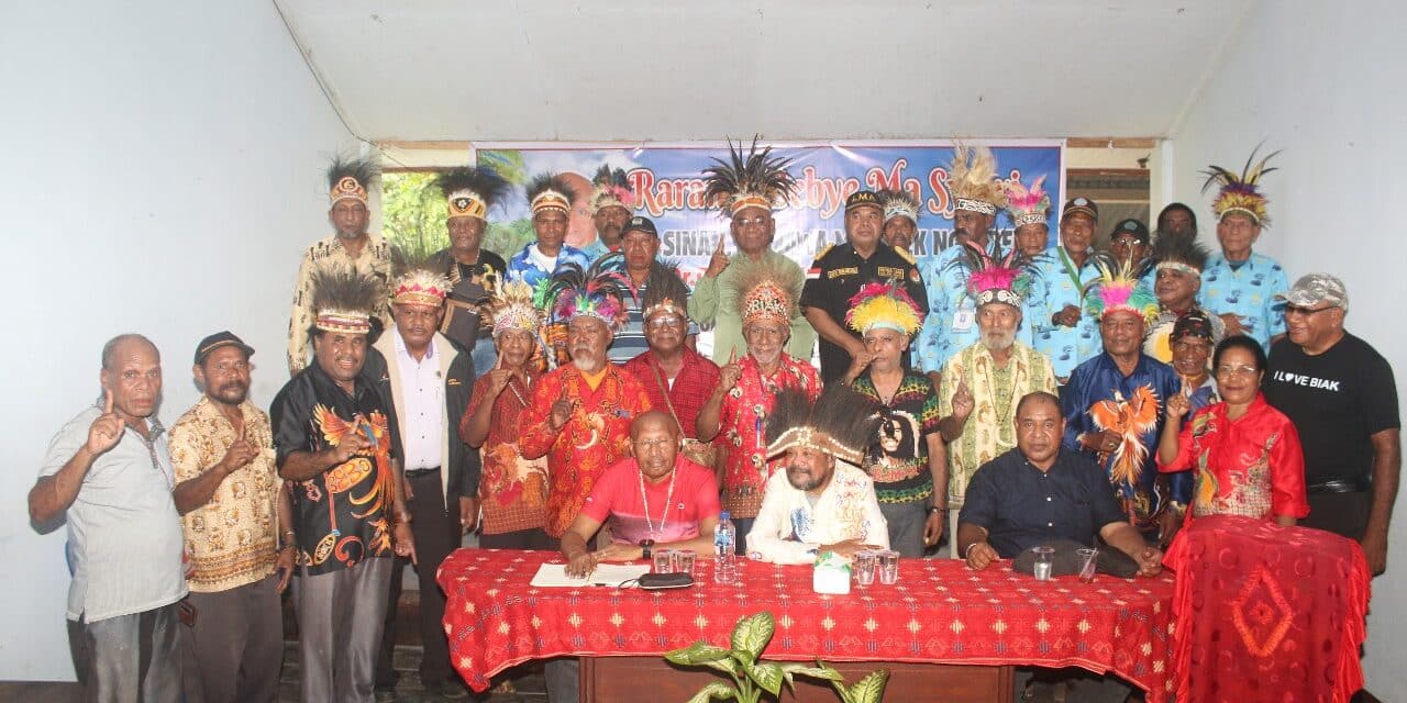 BTM Disambut Adat Biak: Simbol Restu dan Harapan dari Negeri Mambri
