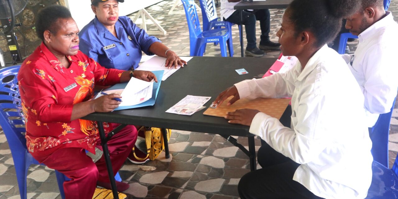 BKPSDM dan MRP Papua Tengah Verifikasi Dokumen Calon Praja IPDN Pastikan Pesertanya OAP