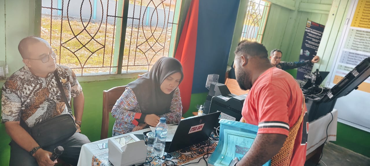 Dukcapil PMK Papua Tengah Gandeng Dukcapil Nabire Sosialisasi Pendaftaran Penduduk