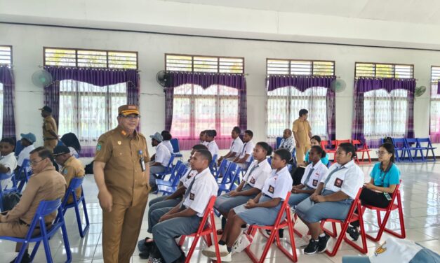 Di Ruang Perjumpaan Generasi Emas, Sekda Redison Manurung Titip Amanat untuk Pemimpin Masa Depan Yahukimo