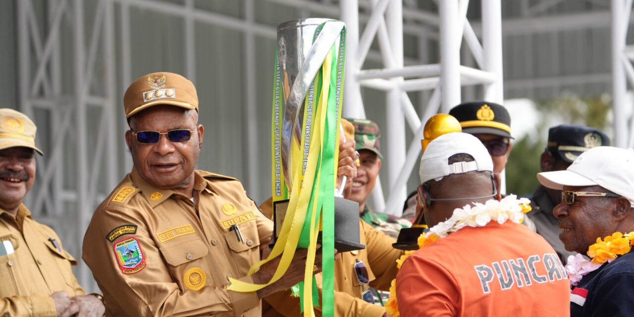 Sambut Tim Persipuncak Cartensz, Bupati Elvis: “Tingkatkan Terus Prestasi Harumkan Nama Puncak”