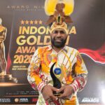 Thomas Tabuni Terima Penghargaan The Best Legislative Indonesia Golden Award 2026