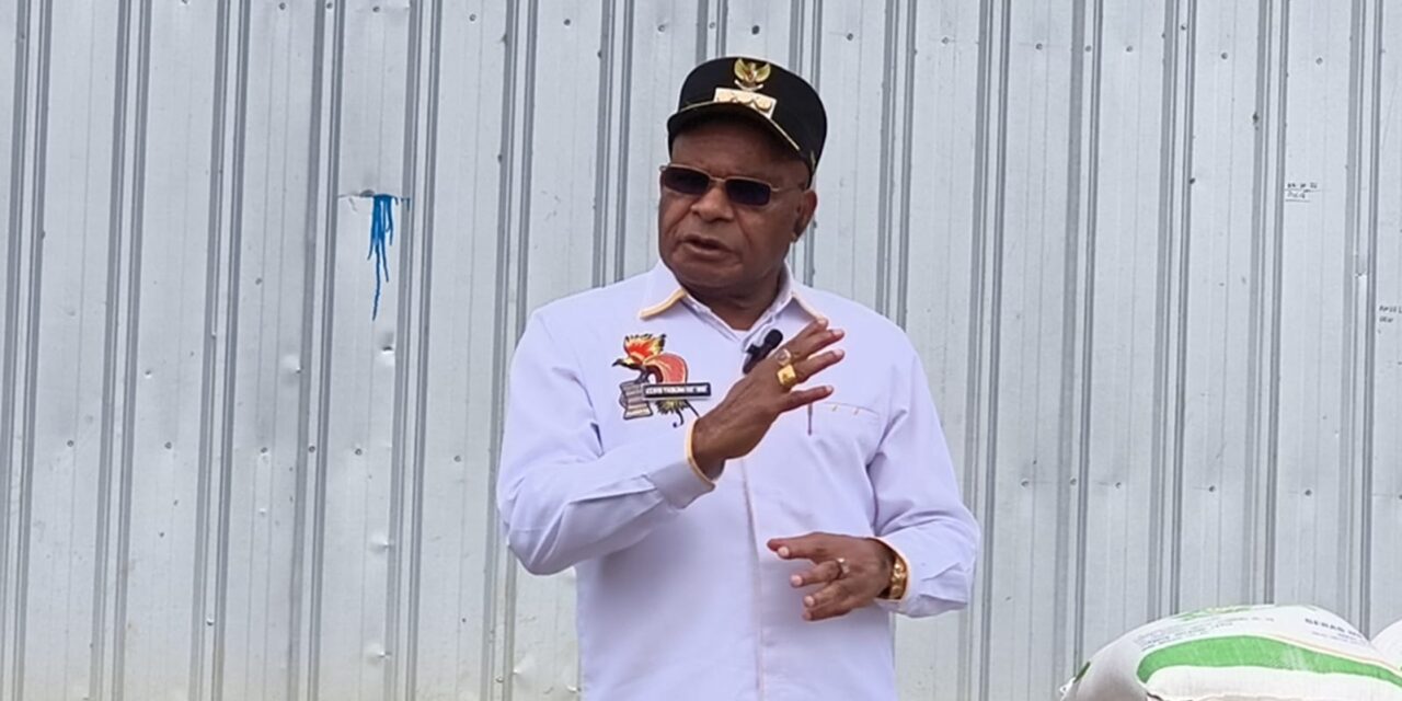 Cegah Perang Terulang Kembali, Bupati Elvis Tabuni Larang Laki-Laki Puncak Ke Timika