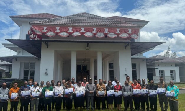 Menepis Isu dengan Kinerja: Komitmen Bupati Didimus Yahuli di Balik Penyerahan DPA Yahukimo