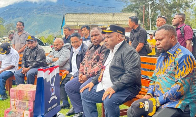 ‎Bupati Yahukimo Kecam Pertikaian Wamena, Larang Tradisi ‘Bayar Kepala’ Beri Bantuan dan Imbau Damai