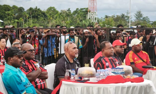 Undang Tim Persipura ke Nabire, Gubernur Meki Nawipa: Perjuangan, Keringat dan Pengabdian Tim Layak Diapresiasi Tinggi!