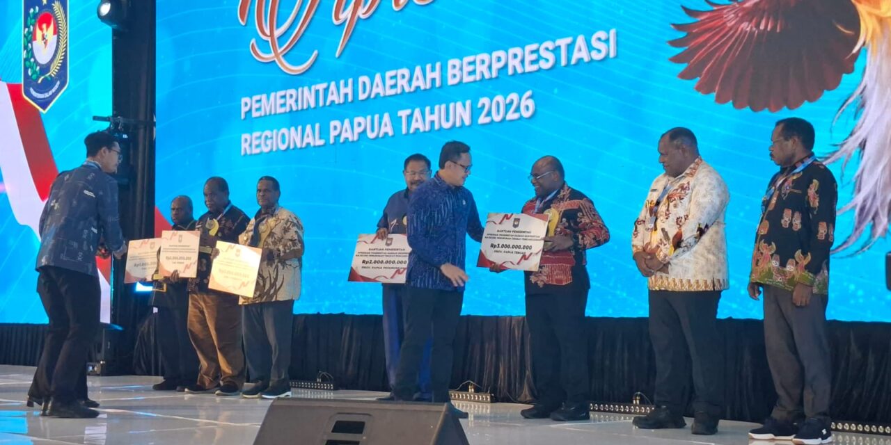 Provinsi Papua Tengah Raih Penghargaan Terbaik Pertama Kategori Penurunan Tingkat Pengangguran
