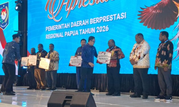 Provinsi Papua Tengah Raih Penghargaan Terbaik Pertama Kategori Penurunan Tingkat Pengangguran